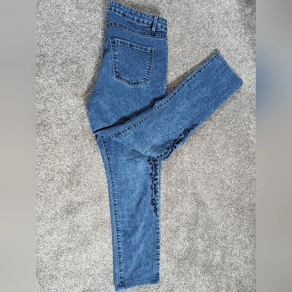 FDJ Floral Embroidered Blue Women's Skinny Jeans size 8 - Picture 3 of 8